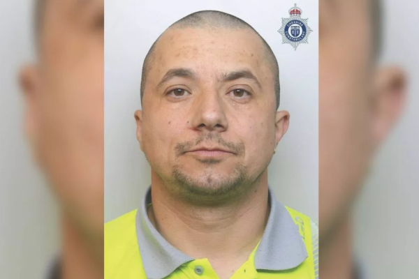 Un român din Cheshire și-a strangulat partenera după ce aceasta a vorbit cu un chelner. A fost condamnat la închisoare