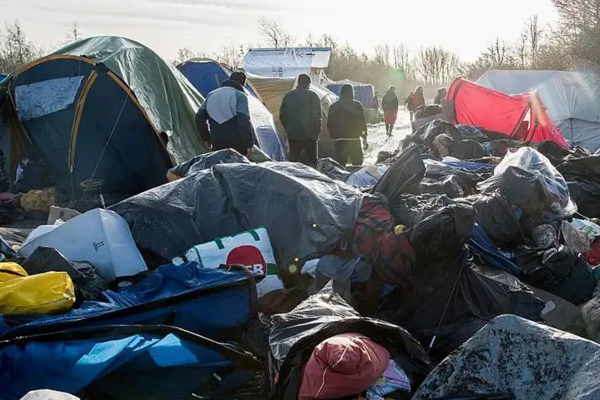Traficant de migranți condamnat caută la azil în Marea Britanie