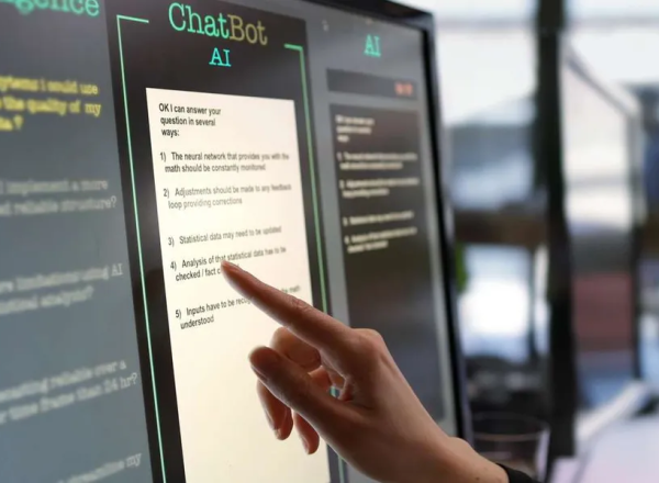 Șoc pe piața muncii din Londra! Jumătate dintre joburi sunt în pericol din cauza AI