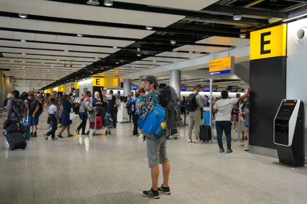 Marea Britanie emite avertisment de călătorie pentru Statele Unite