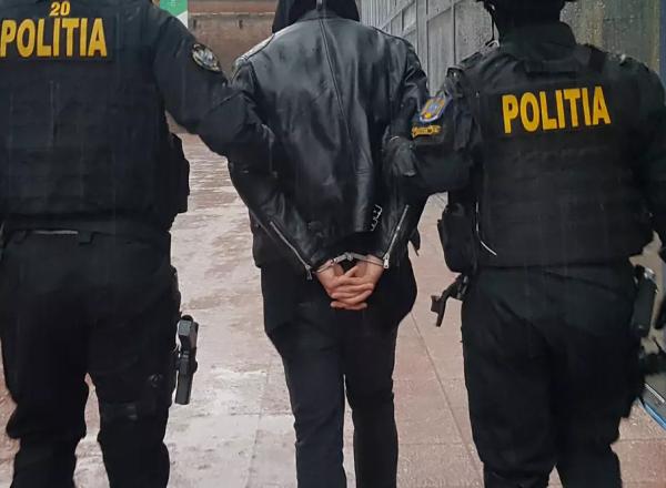 Doi fugari din Irlanda acuzați de tâlhărie și lipsire de libertate, prinși în România