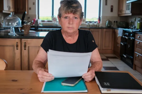 O pensionară din Norfolk s-a trezit cu o factură la energie electrică de peste 24.000 de lire: „Pur și simplu nu îmi permit să plătesc”