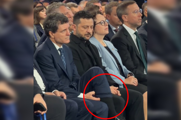 Summitul și șosetele buclucase: O istorie neoficială a elasticului pierdut