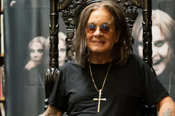 Ozzy Osbourne a fost diagnosticat cu tumoare la coloana vertebrală
