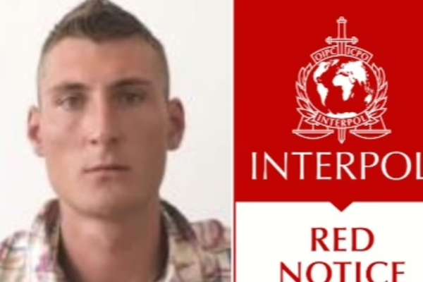 Român condamnat la 10 ani de închisoare, prins în Marea Britanie după 14 ani de fugă. Cum încearcă să evite extrădarea