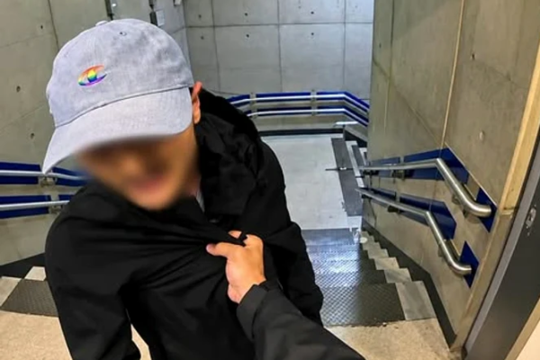 VIDEO - Român suspectat de furt, amenințat de un bărbat într-o stație de metrou din Marea Britanie