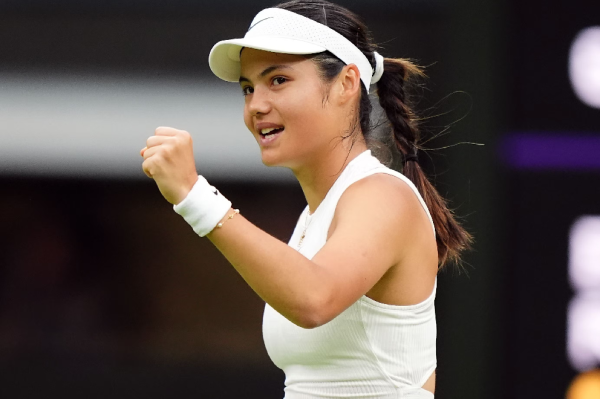 Victorie pentru Emma Răducanu la turneul WTA 1.000 de la Madrid