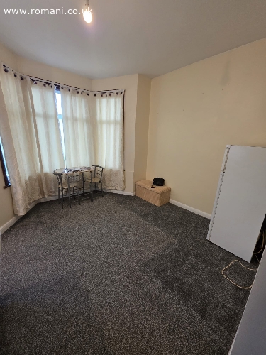 1 bedroom flat în IG3 8LL