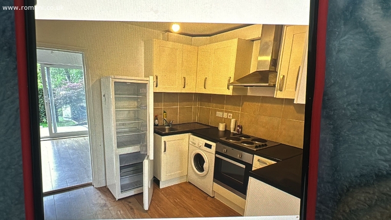 1 Bedroom Flat spre inchiriere