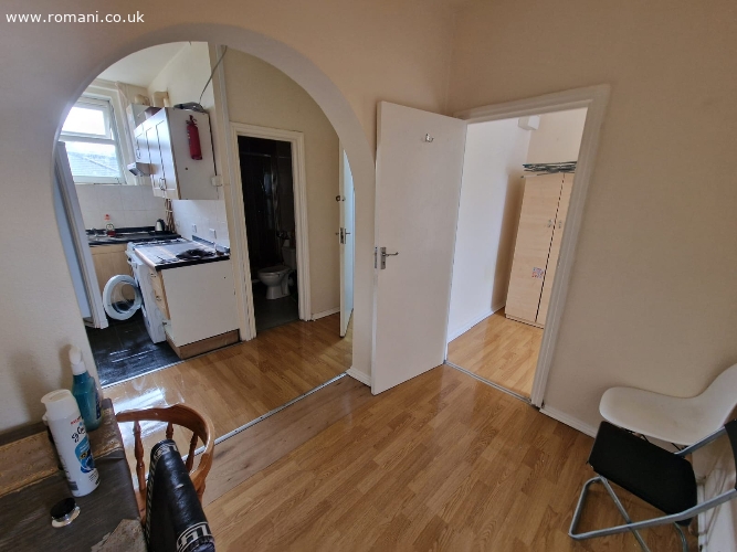 2 bedroom flat în E10 6AP