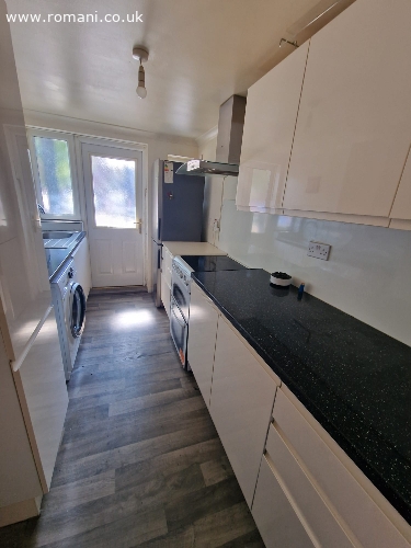 2 bedroom flat în E11 1DB