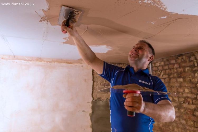 Angajam 2 Plastereri in centru Londrei
