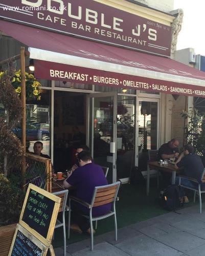 ANGAJAM URGENT WAITRESS