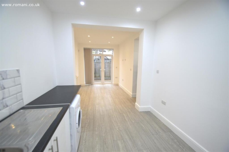 Apartament langa statia de metrou