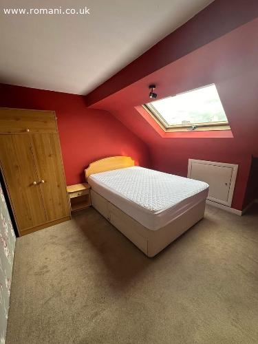 Cameră dublă cu baie proprie