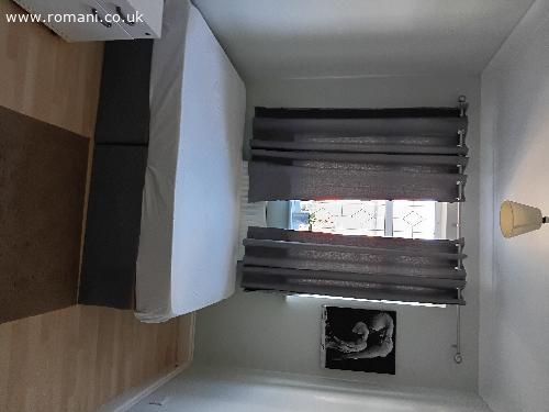 Camera dubla in Dagenham East