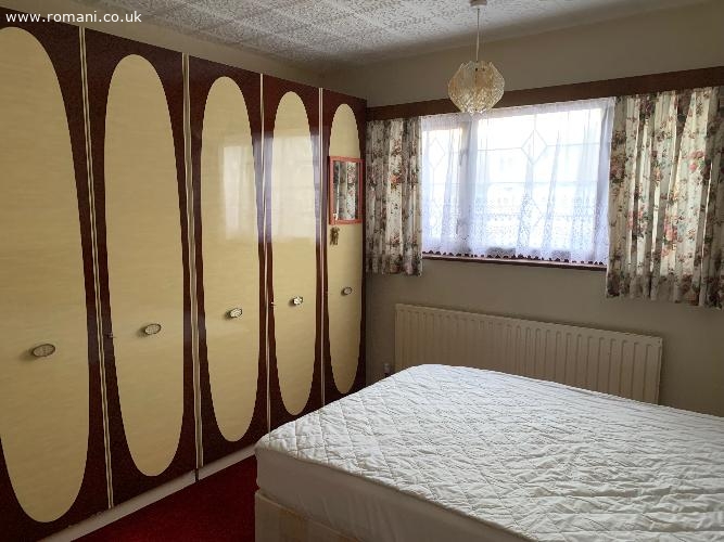 CAMERA DUBLA SI CAMERA SINGLE DAGENHAM HEATWAVE