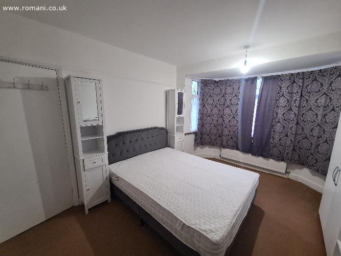 Camera King in zona Queensbury/Edgware disponibilă din 5 Apr