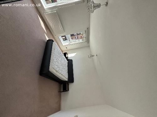 Camera King size Barking RM8 2FY