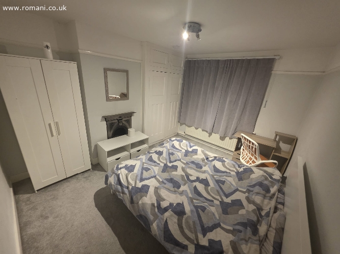 Camera moderna dubla in Beckenham, BR3 4EH