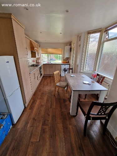 Casa cu 5 camere in E17