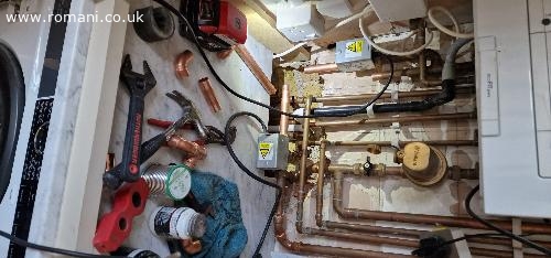 Caut de munca ca Plumber or Electrician