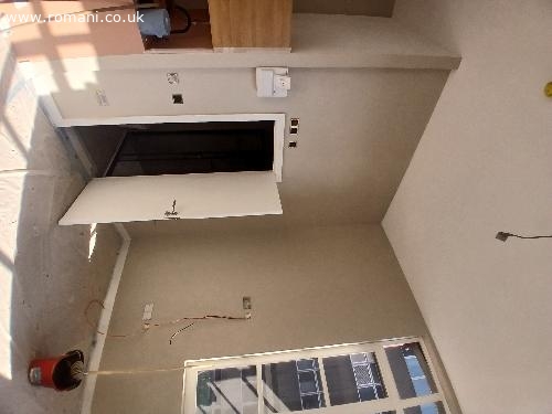 Caut job n pret Full Refurbished
