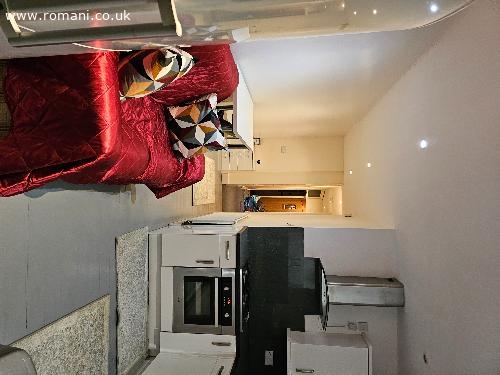 Închiriez camera dubla in North Greenwich