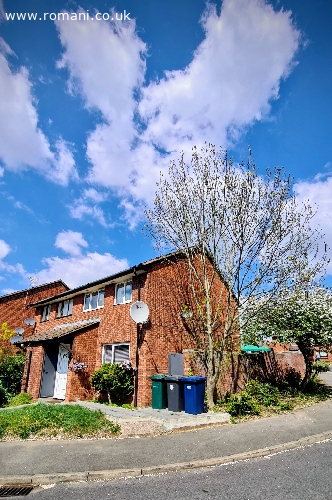 Închiriez camera in zona Mill Hill NW7