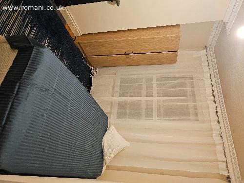 Închiriez camera single in North Greenwich