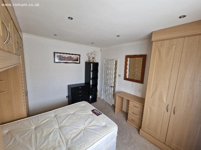 Medie-Dubla-Gants Hill/Newbury park/Ilford