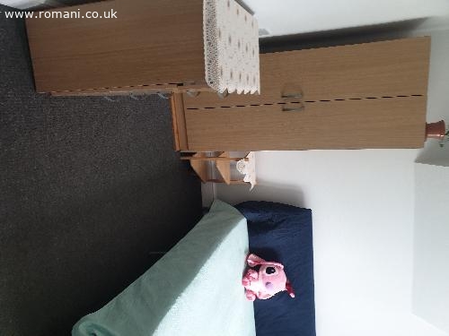 Ofer in chirie double room in Hainault