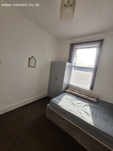 Se ofera camera dubla Plaistow E13