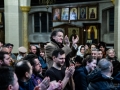 News - Stiri uk - 18239 filmul intre chin si amin a umplut st nektarios church din londra foto video